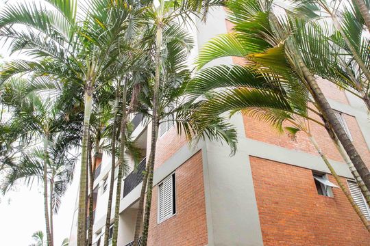 Fachada do bloco de apartamento para alugar com 2 quartos, 65m² em Centro, Diadema