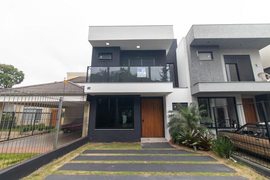 Fachada de casa para alugar com 3 quartos, 170m² em Ipanema, Porto Alegre