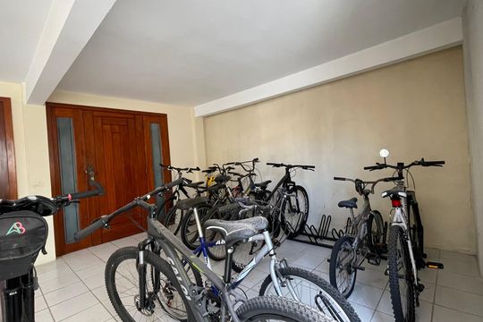 Bicicletário  de apartamento para alugar com 3 quartos, 60m² em Real Parque, São José