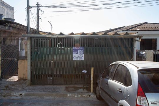 Fachada de casa para alugar com 1 quarto, 50m² em Centro, Diadema