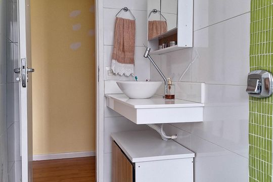 Banheiro de apartamento para alugar com 2 quartos, 75m² em Icaraí, Niterói