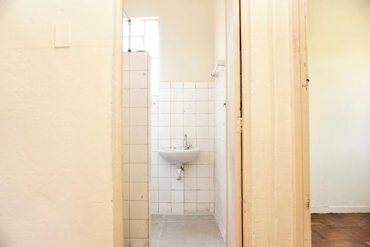Banheiro Social de casa para alugar com 3 quartos, 50m² em Alto Caiçaras, Belo Horizonte