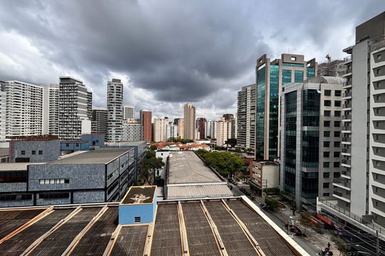 Vista de kitnet/studio para alugar com 1 quarto, 27m² em Vila Nova Conceição, São Paulo