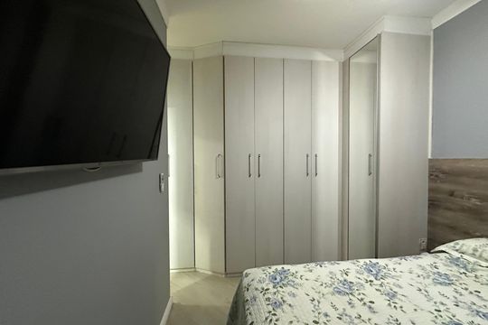 Suíte de apartamento à venda com 2 quartos, 74m² em Jardim Tupanci, Barueri