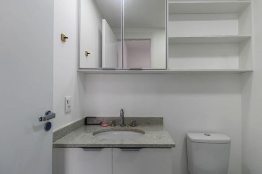 Banheiro de apartamento para alugar com 1 quarto, 34m² em Vila Prudente, São Paulo