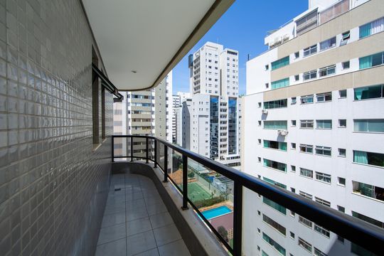 VARANDA QUARTO2 de apartamento à venda com 3 quartos, 104m² em Centro, Belo Horizonte