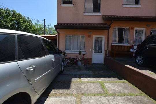 GARAGEM de casa de condomínio à venda com 3 quartos, 120m² em Jardim Gilda Maria, São Paulo