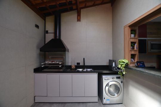 AREA DE SERVIÇO / CHURRASQUEIRA de casa de condomínio à venda com 3 quartos, 120m² em Jardim Gilda Maria, São Paulo