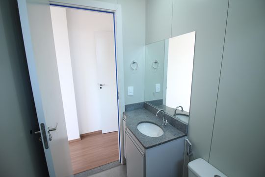 Suite Quarto 1 de apartamento para alugar com 2 quartos, 52m² em Teixeira Dias, Belo Horizonte