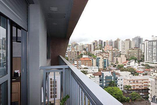Sacada de kitnet/studio para alugar com 1 quarto, 28m² em Boa Vista, Porto Alegre