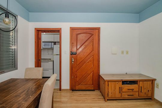 Sala de apartamento para alugar com 2 quartos, 68m² em São João, Porto Alegre