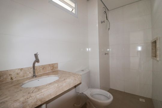 Banheiro de apartamento à venda com 2 quartos, 46m² em Casa Verde, São Paulo