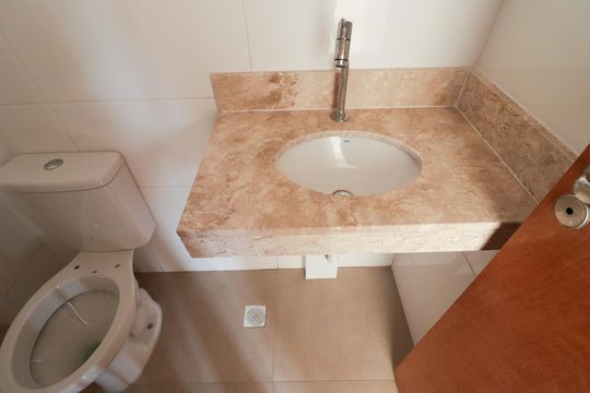 Banheiro de apartamento à venda com 2 quartos, 43m² em Casa Verde, São Paulo