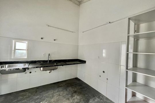 Área de serviço de casa para alugar com 3 quartos, 220m² em Campeche, Florianópolis