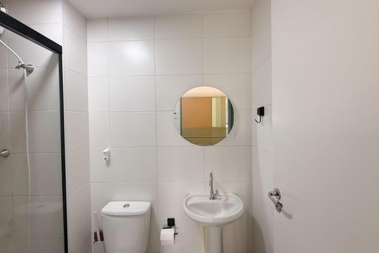 Banheiro de apartamento à venda com 1 quarto, 31m² em Vila Palmeiras, São Paulo