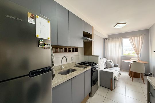 Cozinha de apartamento à venda com 1 quarto, 31m² em Vila Palmeiras, São Paulo