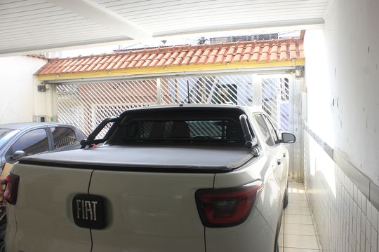 Garagem de casa para alugar com 5 quartos, 250m² em Jardim Betel, Guarulhos