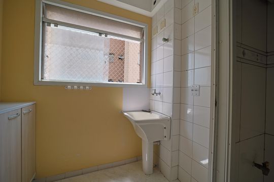 Área de Serviço de apartamento para alugar com 2 quartos, 54m² em Jardim Santa Maria, São Paulo
