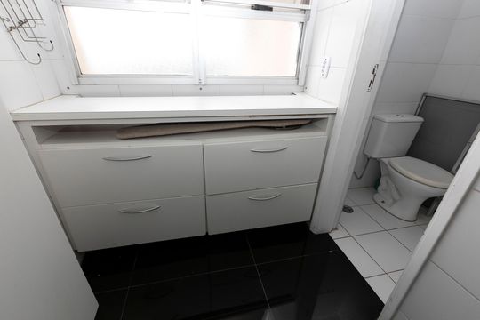 ÁREA DE SERVIÇO de apartamento para alugar com 4 quartos, 184m² em Chácara Primavera, Campinas