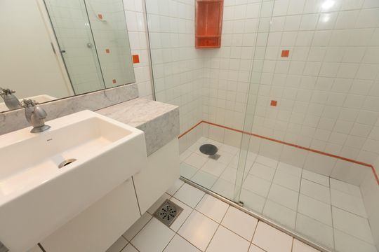 BANHEIRO SOCIAL de apartamento para alugar com 4 quartos, 184m² em Chácara Primavera, Campinas