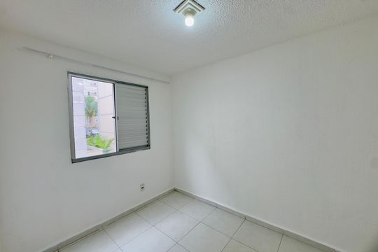 Quarto 1 de apartamento para alugar com 2 quartos, 42m² em Parque Piratininga, Guarulhos