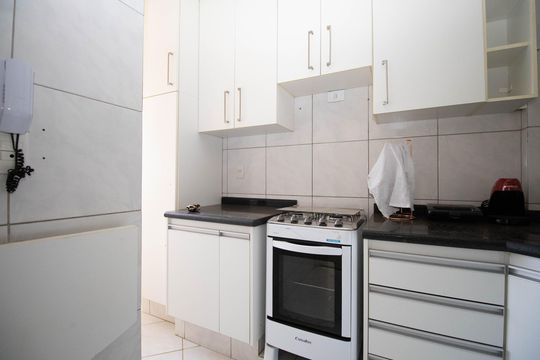 Cozinha e Área de Serviço de apartamento para alugar com 2 quartos, 90m² em Asa Sul, Brasília