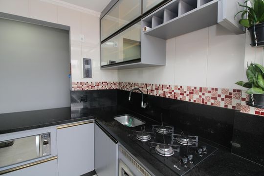 Cozinha de apartamento para alugar com 2 quartos, 40m² em Vila Domitila, São Paulo