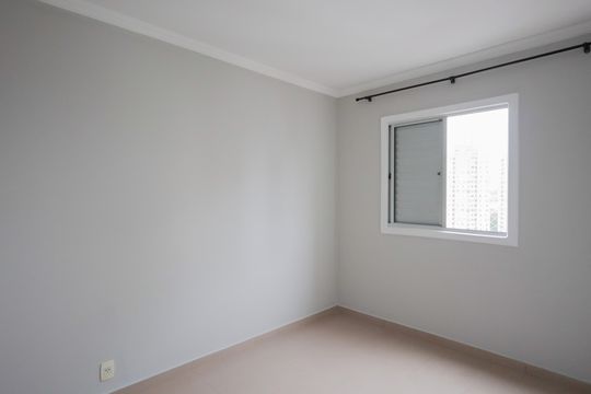 Quarto 1 de apartamento para alugar com 2 quartos, 48m² em Jardim Alzira, São Paulo