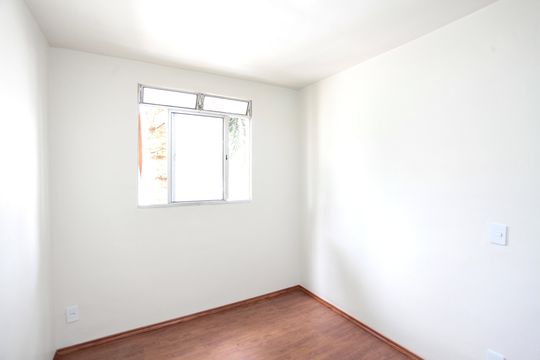 Quarto 2 de apartamento para alugar com 2 quartos, 45m² em Fonte Grande, Contagem