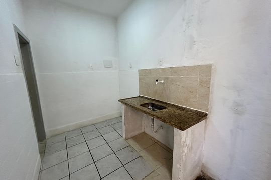 Cozinha de apartamento para alugar com 2 quartos, 80m² em Rocha Miranda, Rio de Janeiro