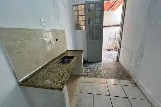 Cozinha de apartamento para alugar com 2 quartos, 80m² em Rocha Miranda, Rio de Janeiro