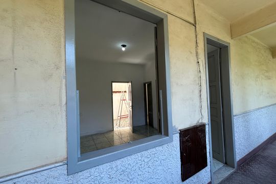 Área externa de apartamento para alugar com 2 quartos, 80m² em Rocha Miranda, Rio de Janeiro