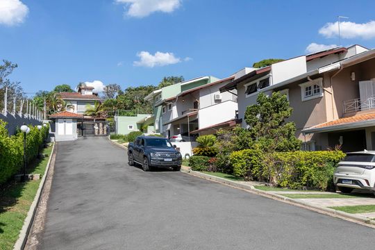 ALAMEDA DO CONDOMÍNIO de casa de condomínio para alugar com 5 quartos, 280m² em Jardim das Paineiras, Campinas