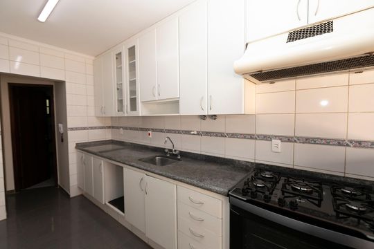 COZINHA de casa de condomínio para alugar com 5 quartos, 280m² em Jardim das Paineiras, Campinas