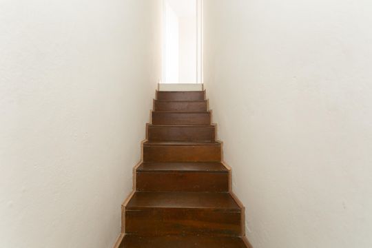 Escada de casa para alugar com 2 quartos, 50m² em Jardim Cibele, São Paulo