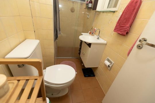 BANHEIRO de apartamento à venda com 1 quarto, 55m² em Centro, Campinas