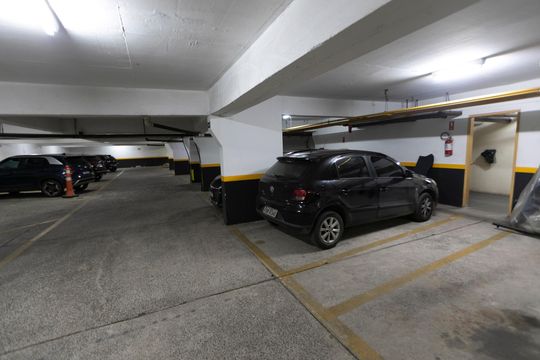 GARAGEM de apartamento à venda com 1 quarto, 55m² em Centro, Campinas