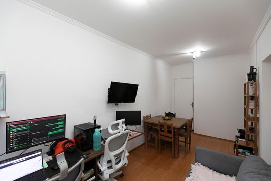 SALA DOIS AMBIENTES de apartamento à venda com 1 quarto, 55m² em Centro, Campinas