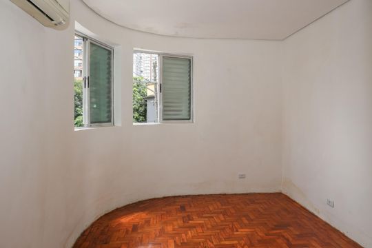 Comodo 1 e 2 de casa para alugar com 2 quartos, 60109m² em Perdizes, São Paulo