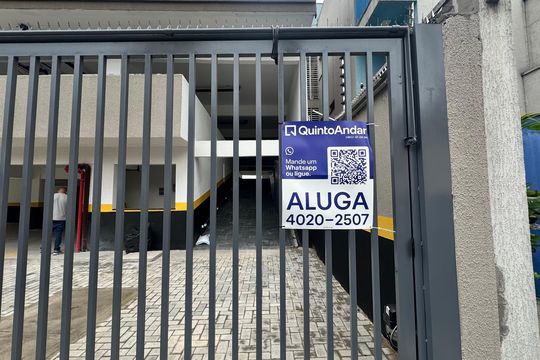 Placa de apartamento para alugar com 2 quartos, 48m² em Chácara Califórnia, São Paulo