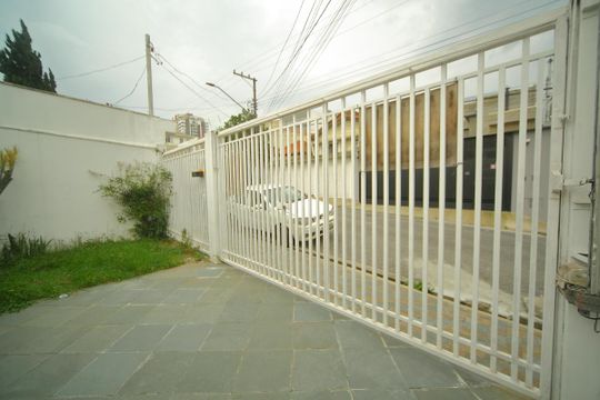 Garagem  de casa para alugar com 3 quartos, 250m² em Vila Dayse, São Bernardo do Campo