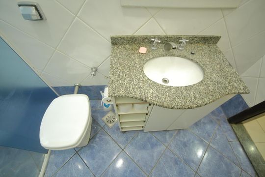 Banheiro de casa para alugar com 3 quartos, 250m² em Vila Dayse, São Bernardo do Campo