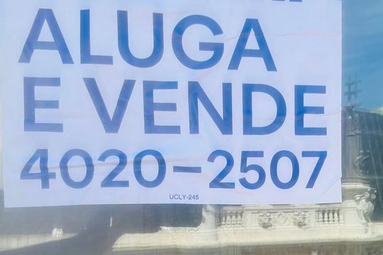 Placa de apartamento para alugar com 2 quartos, 42m² em Catete, Rio de Janeiro
