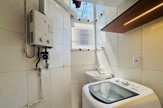 Área de serviço de apartamento para alugar com 2 quartos, 42m² em Catete, Rio de Janeiro