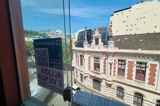 Placa de apartamento para alugar com 2 quartos, 42m² em Catete, Rio de Janeiro