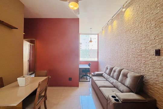 Sala de apartamento para alugar com 2 quartos, 42m² em Catete, Rio de Janeiro