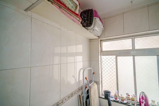 Área de serviço de apartamento para alugar com 3 quartos, 64m² em Vila Lageado, São Paulo