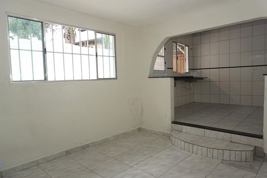 Casa para alugar com 2 quartos, 50m² em Jardim Independência, Embu das Artes