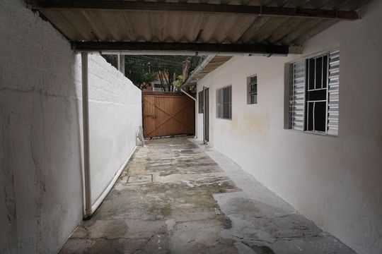 Garagem de casa para alugar com 2 quartos, 50m² em Jardim Independência, Embu das Artes