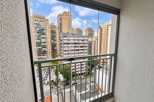 Varanda de kitnet/studio para alugar com 1 quarto, 24m² em Brooklin, São Paulo